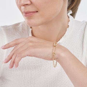 14K Solid Gold Paperclip Chain Bracelet With Push Lock, Paperclip Chain Bracelet, Paper Clip Chain Bracelet, Paperclip Bracelet, Gold Chain Bracelet, Gold Chain Link Bracelet, Gold Link Bracelet, Thin Gold Bracelet, Stacking Bracelet, Stackable Bracelet, Minimalist Bracelet, Dainty Gold Bracelet, Delicate Bracelet, Everyday Bracelet, Simple Gold Bracelet, 14K Gold Bracelet For Women, Real Gold Bracelet.
